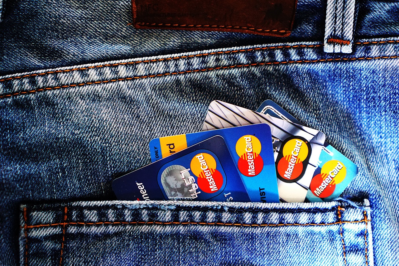How to Swipe a Card: A Step-by-Step Guide for Beginners